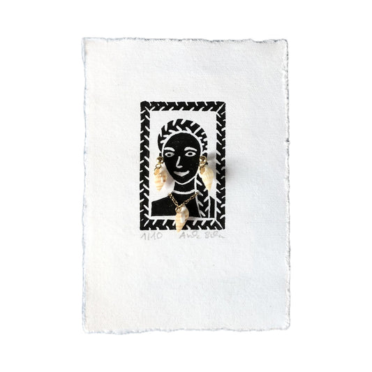 Muschelschmuck an Linoldruck Fischersfrau